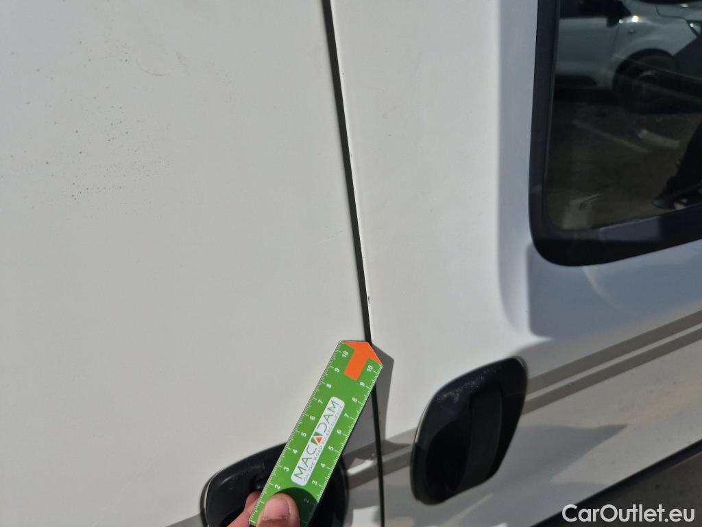  Fiat  Fiorino FIAT  / 2016 / 3P / furgón derivado de turismo Cargo Base 1.3 Mjet 59kW (80CV) E6 #56