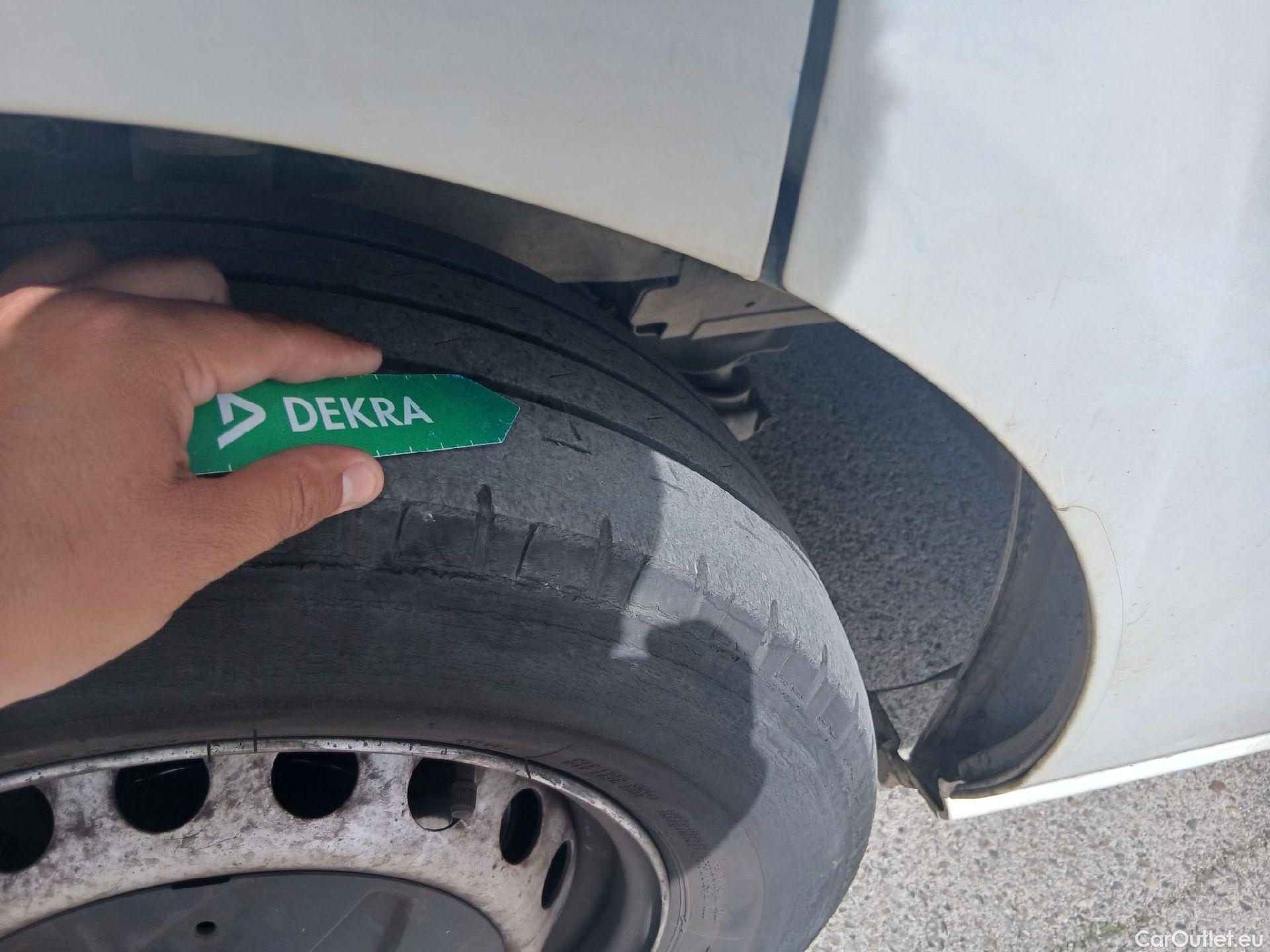  Ford  Transit FORD  Custom / 2012 / 4P / furgón Van 2.0 TDCI 77kW 300 L2 Ambiente #21