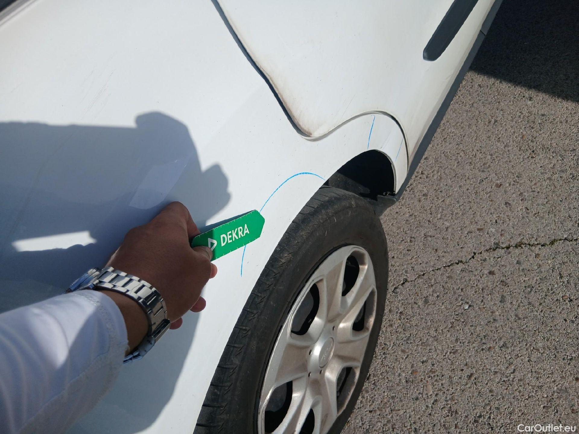  Ford  Transit  Courier Trend 1.5 TDCi 100CV MT6 E6d #13