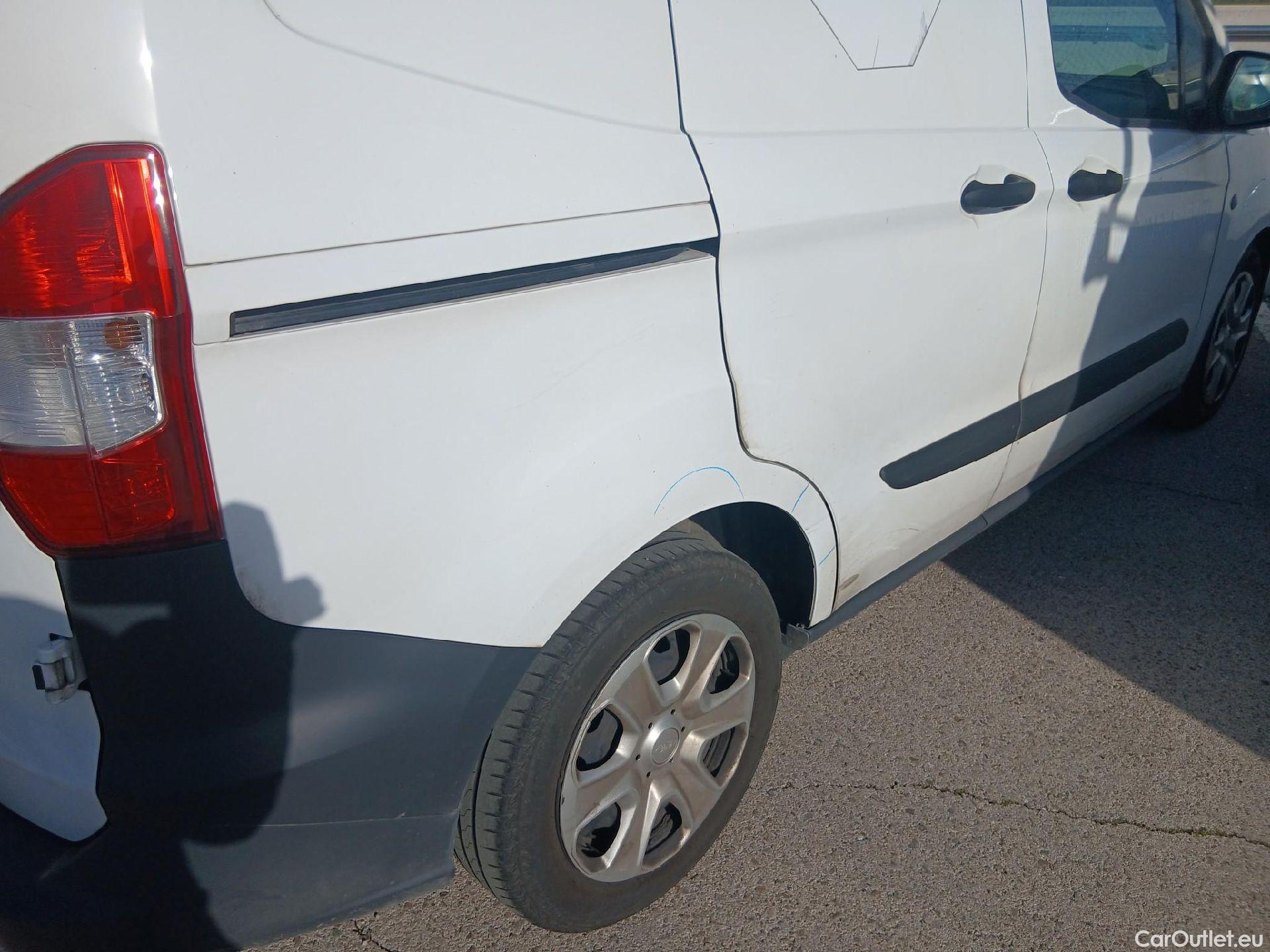  Ford  Transit  Courier Trend 1.5 TDCi 100CV MT6 E6d #14
