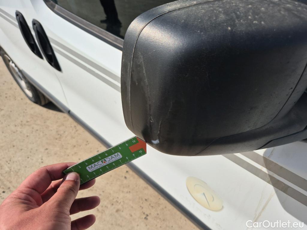  Fiat  Fiorino FIAT  / 2016 / 3P / furgón derivado de turismo Cargo Base 1.3 Mjet 59kW (80CV) E6 #54