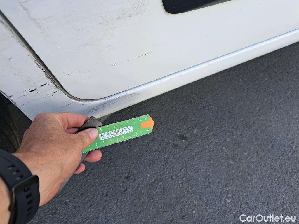  Peugeot  Partner PEUGEOT  / 2018 / 3P / furgón derivado de turismo Pro Standard 600kg BlueHDi 73kW (AC) #37