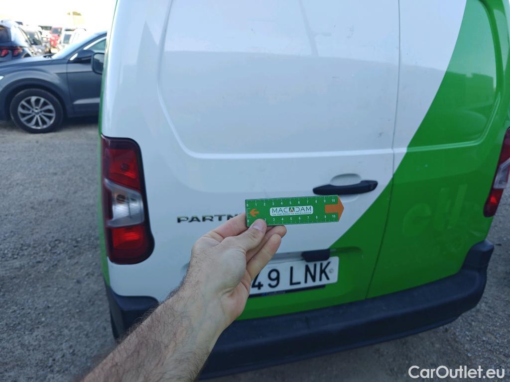  Peugeot  Partner PEUGEOT  / 2018 / 3P / furgón derivado de turismo Pro Standard 600kg BlueHDi 73kW (AC) #33