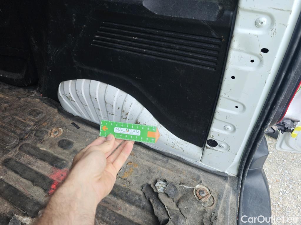  Peugeot  Partner PEUGEOT  / 2018 / 3P / furgón derivado de turismo Pro Standard 600kg BlueHDi 73kW (AC) #40