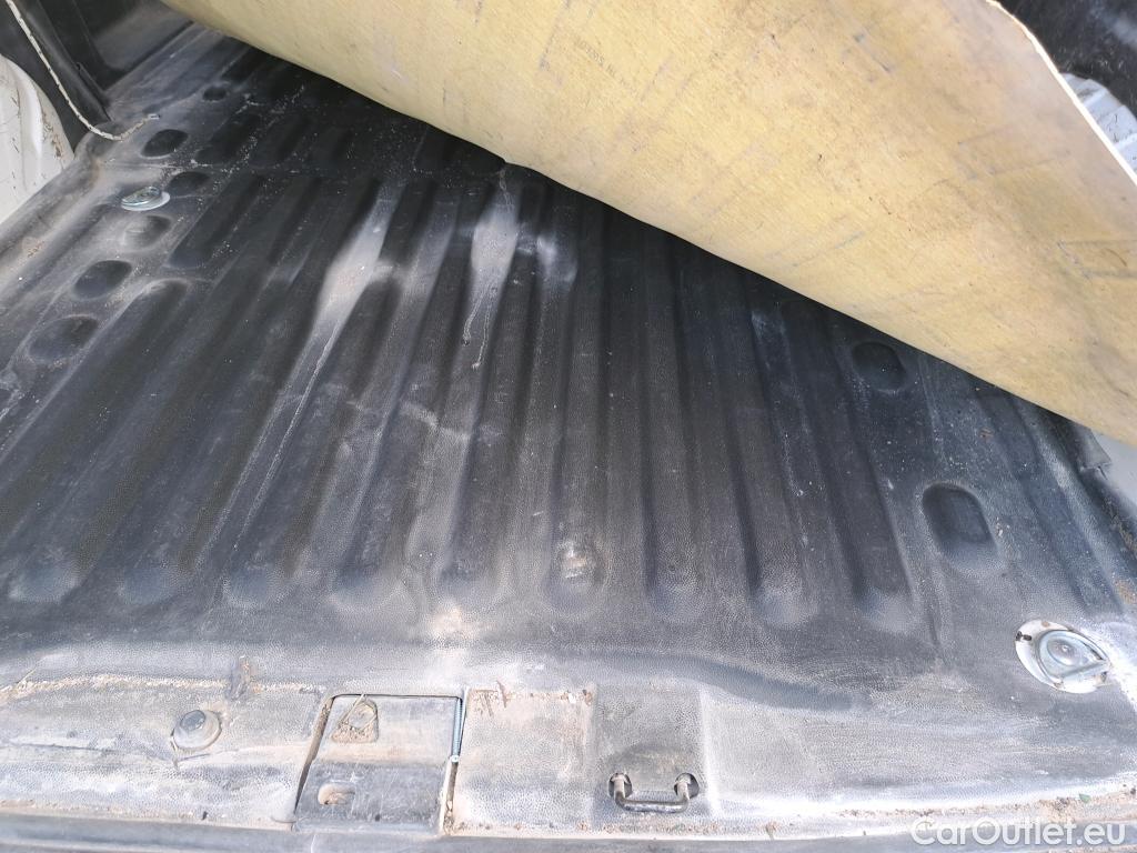  Peugeot  Partner PEUGEOT  / 2018 / 3P / furgón derivado de turismo Pro Standard 600kg BlueHDi 73kW (AC) #51