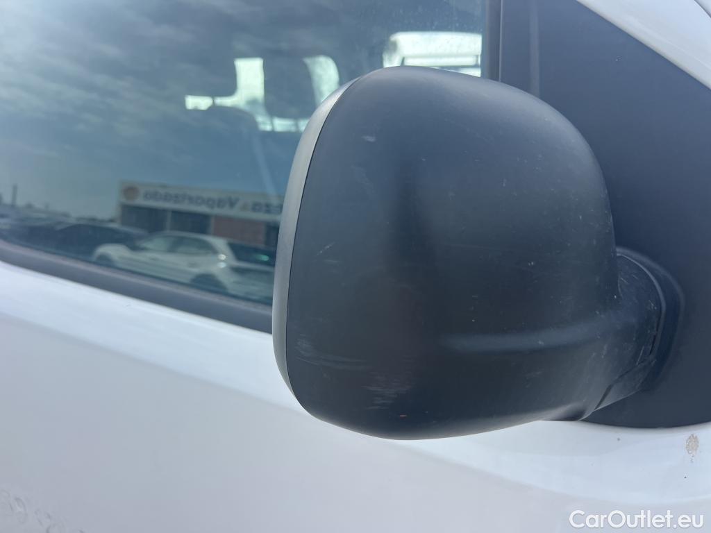  Peugeot  Expert PEUGEOT  / 2016 / 4P / furgón Doble Cabina Replegable BlueHDi 145 Long #29