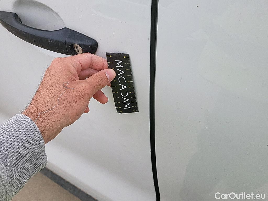  Peugeot  Expert PEUGEOT  / 2016 / 4P / furgón Furgón BlueHDi 100 S&S 6v Long #38