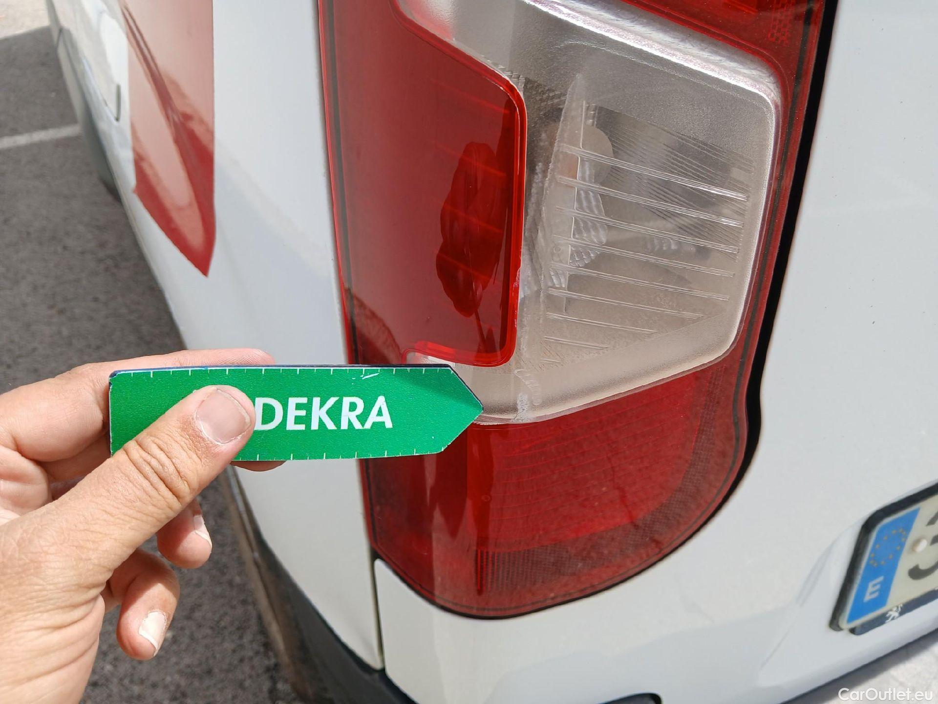  Peugeot  Partner PEUGEOT  / 2018 / 4P / furgón derivado de turismo Premium Standard 600kg BlueHDi 73kW (AC) #16