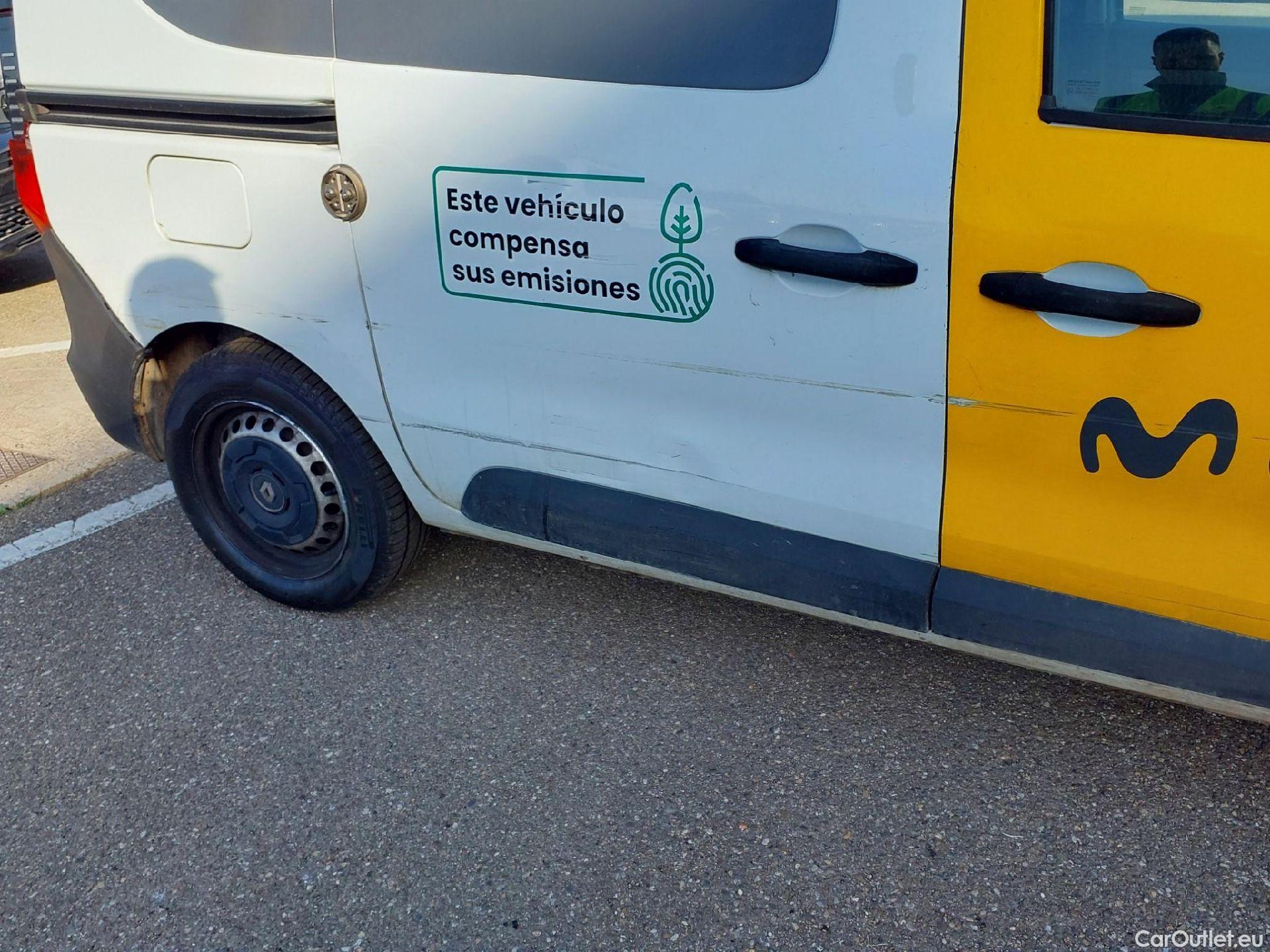  Renault  EXPRESS RENAULT  / 2021 / 4P / furgón derivado de turismo Confort 1.5 Blue dCi 55 kW (75 cv) #35