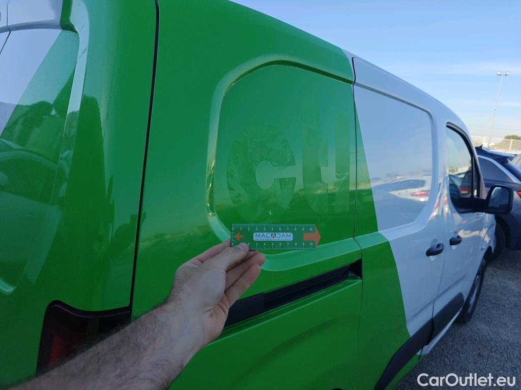  Peugeot  Partner PEUGEOT  / 2018 / 3P / furgón derivado de turismo Pro Standard 600kg BlueHDi 73kW (AC) #37