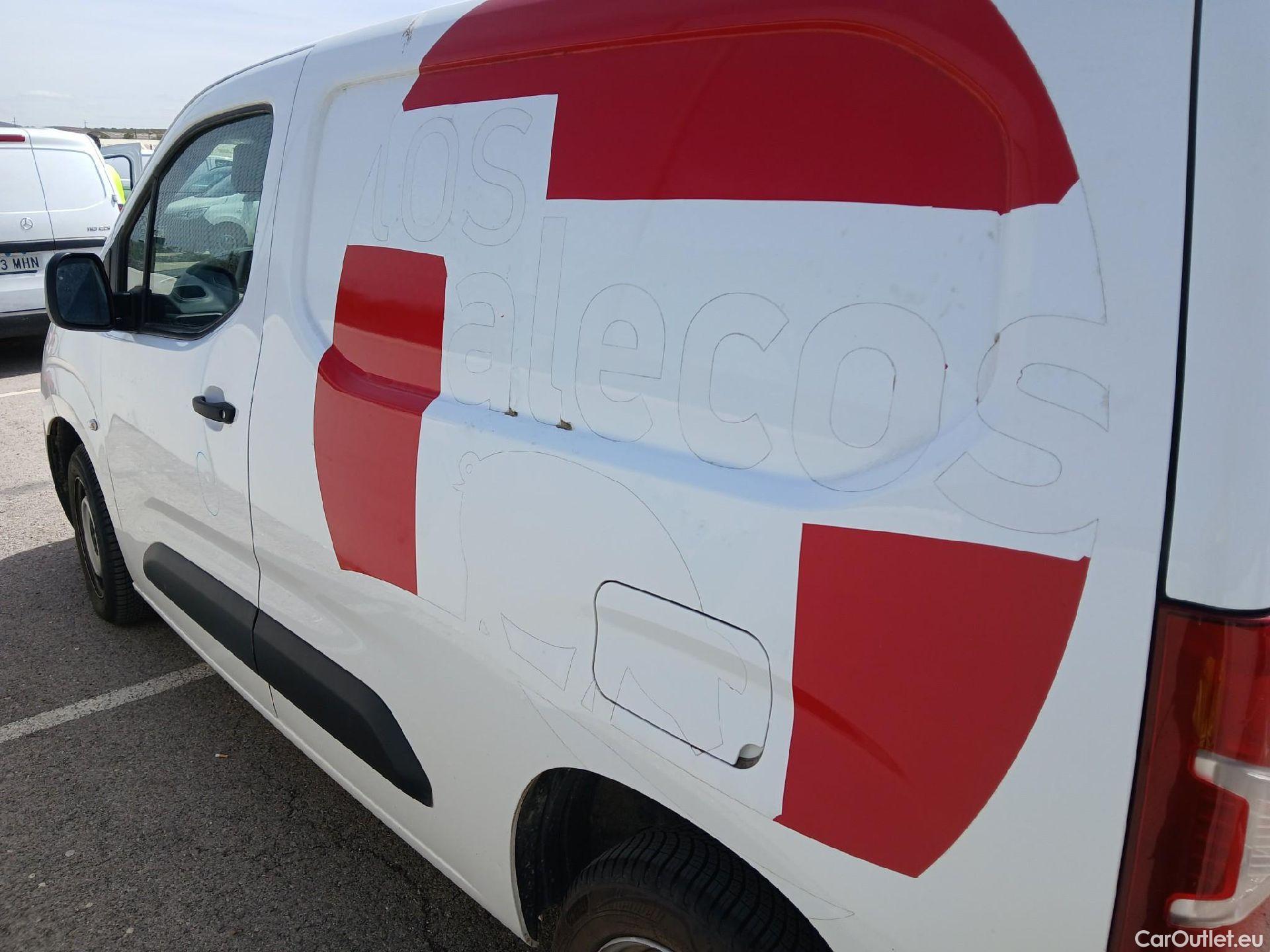  Peugeot  Partner PEUGEOT  / 2018 / 4P / furgón derivado de turismo Premium Standard 600kg BlueHDi 73kW (AC) #11