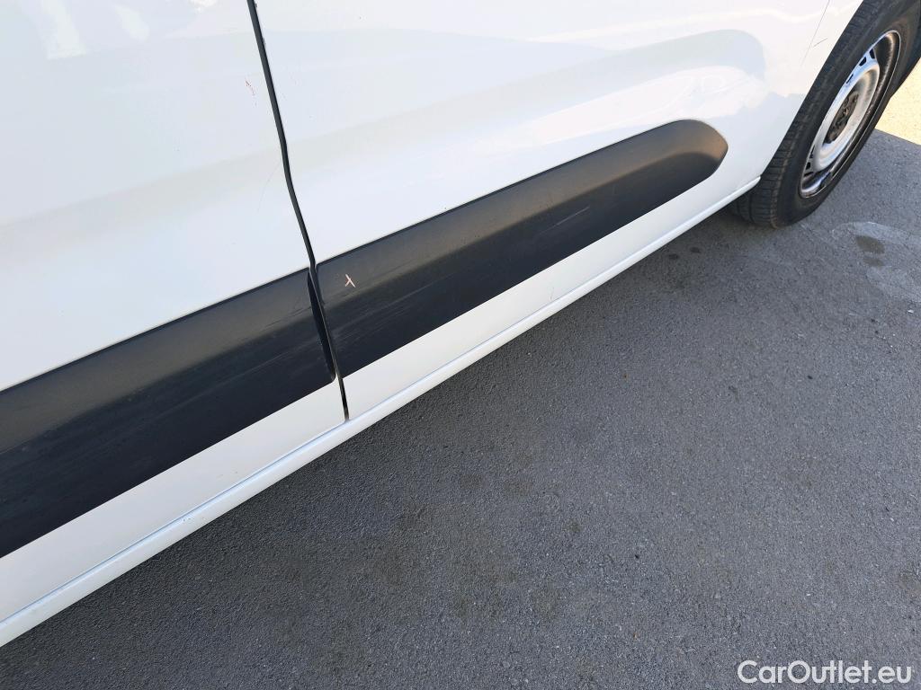  Peugeot  Partner PEUGEOT  / 2018 / 3P / furgón derivado de turismo Pro Standard 600kg BlueHDi 73kW (AC) #14