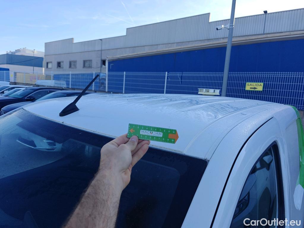  Peugeot  Partner PEUGEOT  / 2018 / 3P / furgón derivado de turismo Pro Standard 600kg BlueHDi 73kW (AC) #48