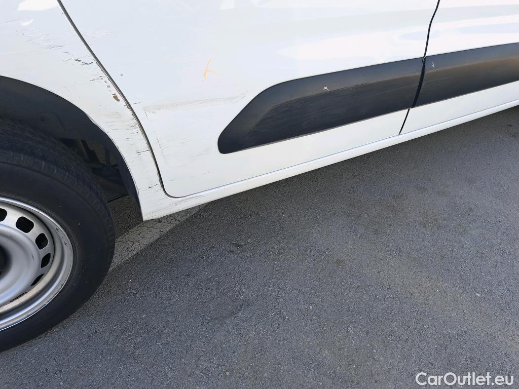  Peugeot  Partner PEUGEOT  / 2018 / 3P / furgón derivado de turismo Pro Standard 600kg BlueHDi 73kW (AC) #36