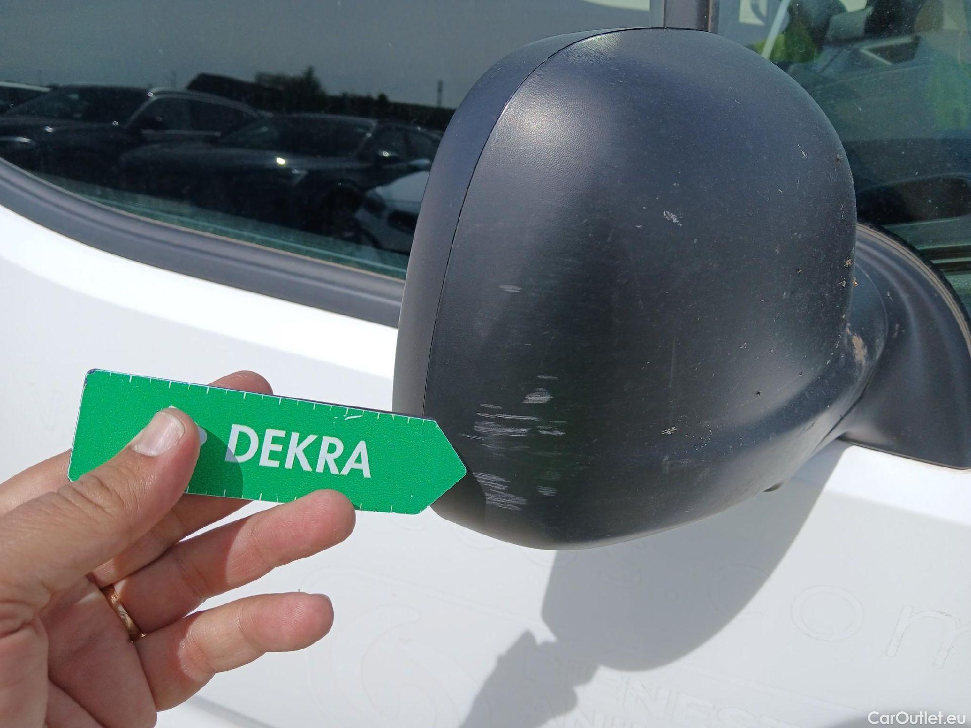  Peugeot  Partner PEUGEOT  / 2018 / 4P / furgón derivado de turismo Premium Standard 600kg BlueHDi 73kW (AC) #24