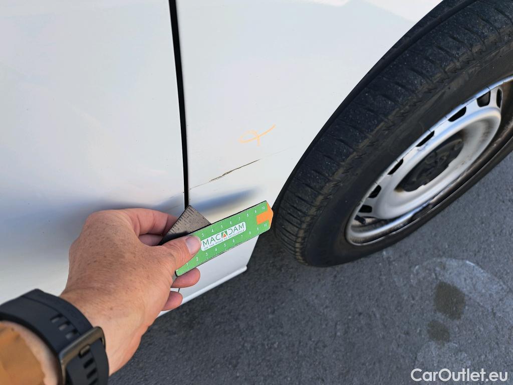  Peugeot  Partner PEUGEOT  / 2018 / 3P / furgón derivado de turismo Pro Standard 600kg BlueHDi 73kW (AC) #41