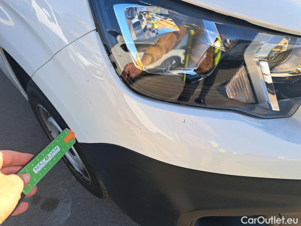  Peugeot  Partner PEUGEOT  / 2018 / 3P / furgón derivado de turismo Pro Standard 600kg BlueHDi 73kW (AC) #64