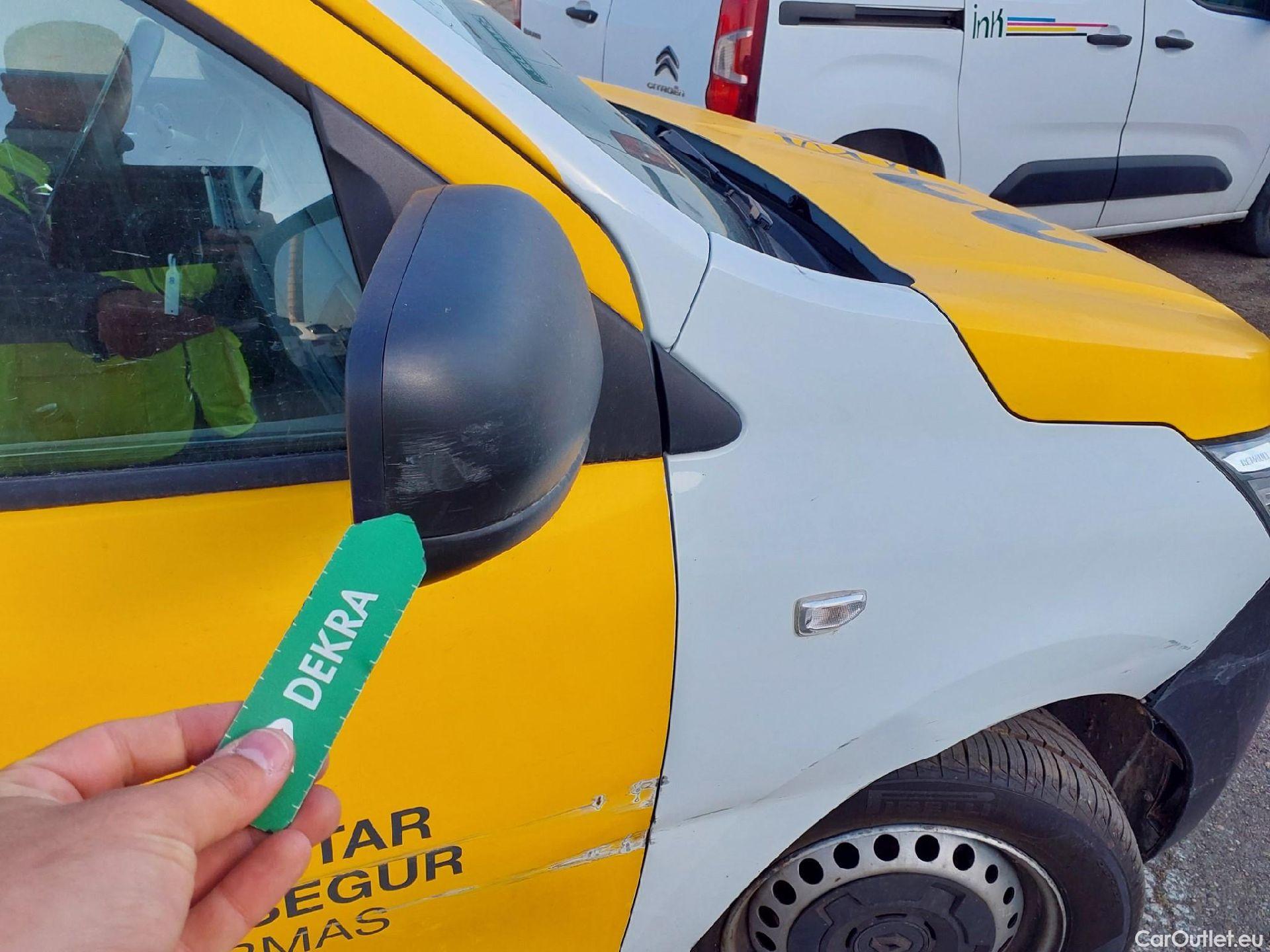  Renault  EXPRESS RENAULT  / 2021 / 4P / furgón derivado de turismo Confort 1.5 Blue dCi 55 kW (75 cv) #33