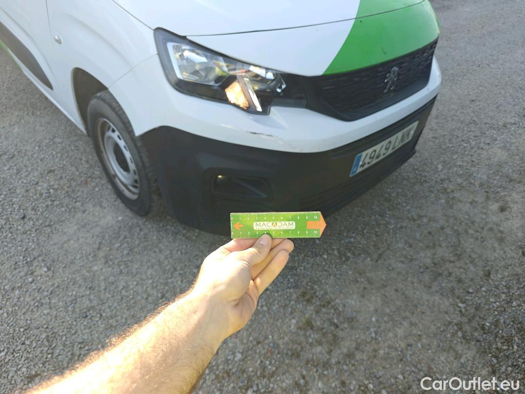  Peugeot  Partner PEUGEOT  / 2018 / 3P / furgón derivado de turismo Pro Standard 600kg BlueHDi 73kW (AC) #64