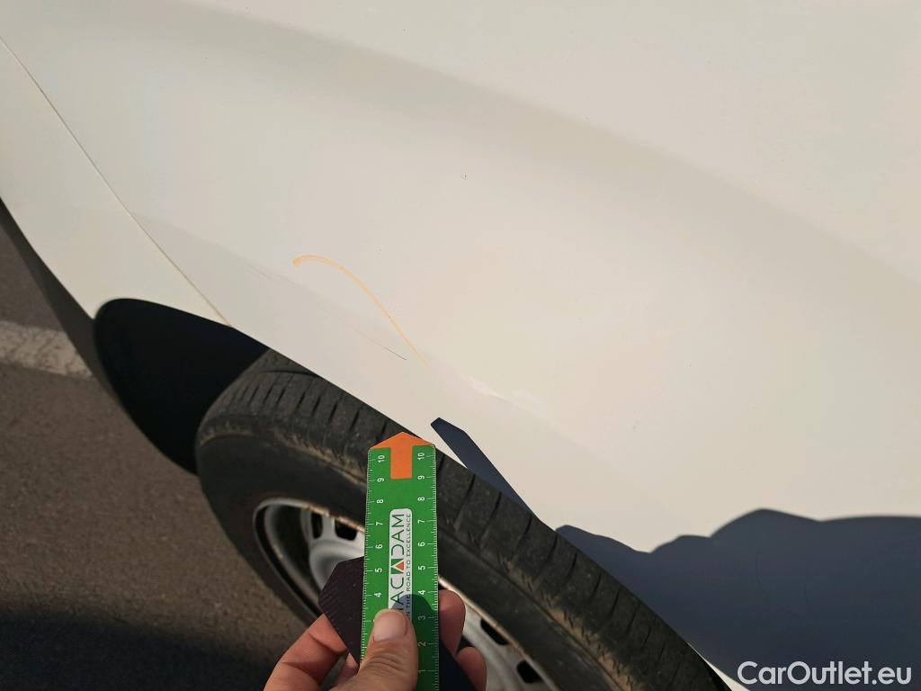  Peugeot  Partner PEUGEOT  / 2018 / 3P / furgón derivado de turismo Pro Standard 600kg BlueHDi 73kW (AC) #50