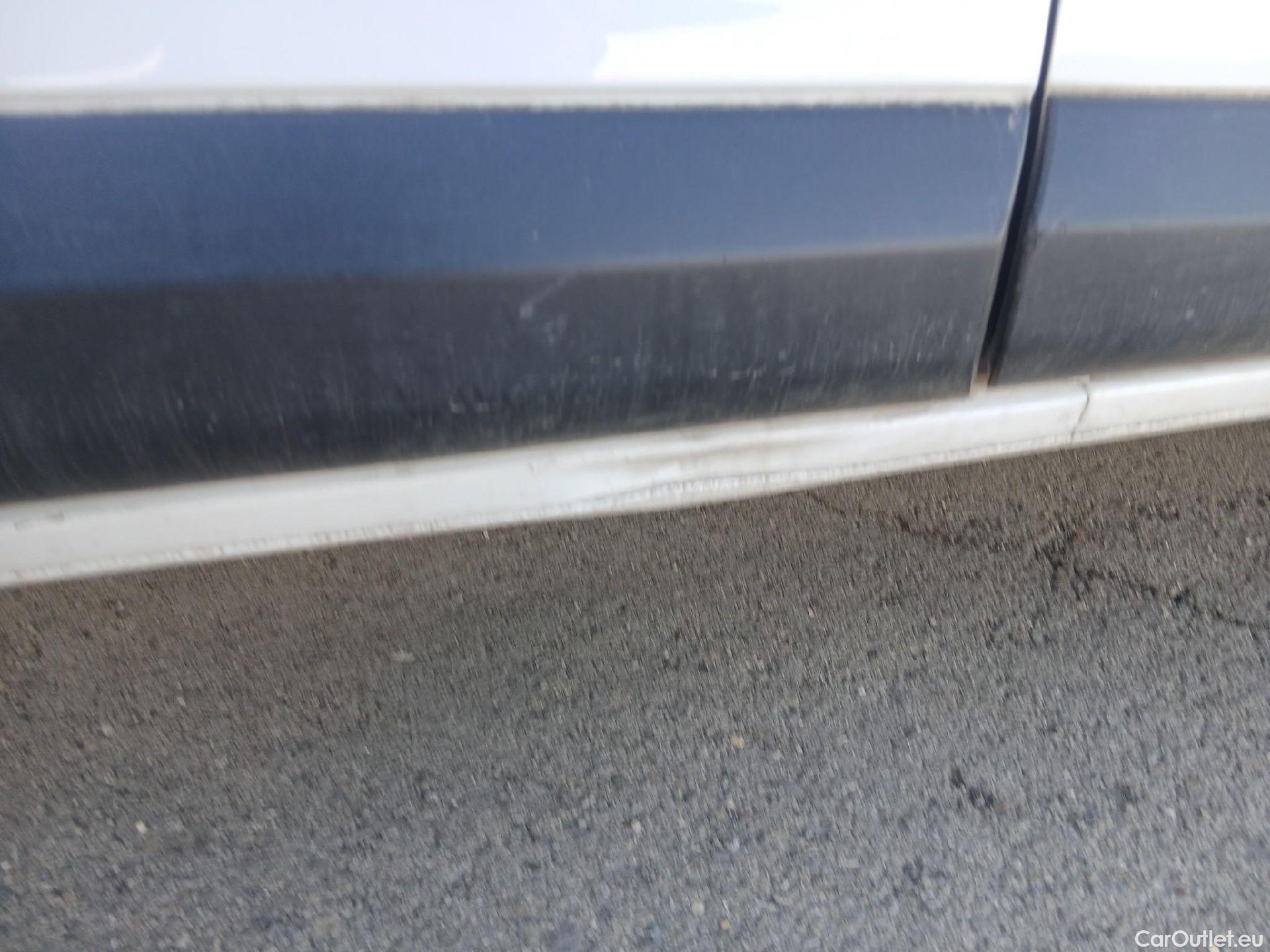  Peugeot  Expert  Furgón Pro Standard 1.5 HDI 120CV MT6 E6d #26