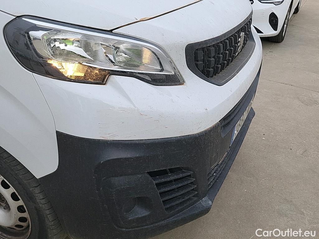  Peugeot  Expert PEUGEOT  / 2016 / 4P / furgón Furgón BlueHDi 100 S&S 6v Long #24