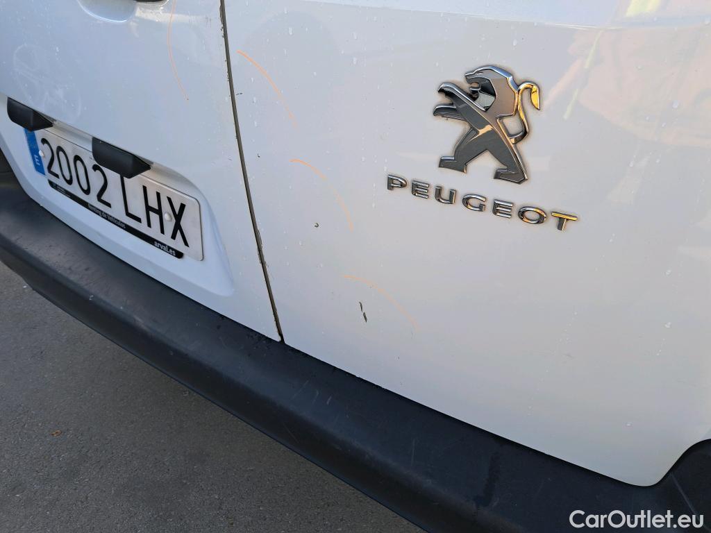  Peugeot  Partner PEUGEOT  / 2018 / 3P / furgón derivado de turismo Pro Standard 600kg BlueHDi 73kW (AC) #18