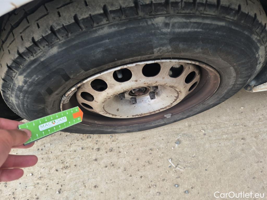  Peugeot  Expert PEUGEOT  / 2016 / 4P / furgón Furgón Pro 1.6 BlueHDi 70KW (95)Standard #51