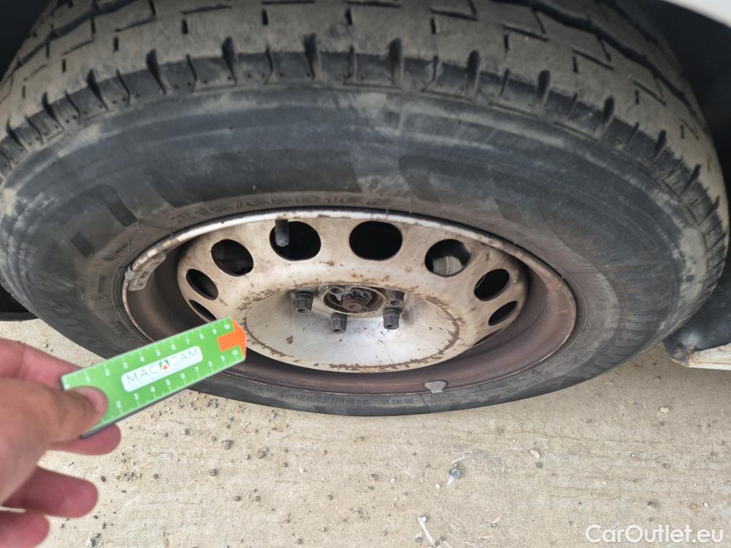  Peugeot  Expert PEUGEOT  / 2016 / 4P / furgón Furgón Pro 1.6 BlueHDi 70KW (95)Standard #41