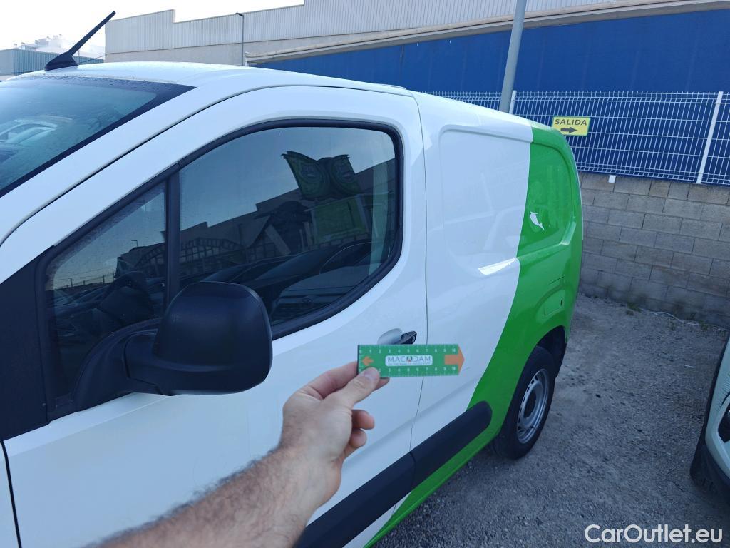  Peugeot  Partner PEUGEOT  / 2018 / 3P / furgón derivado de turismo Pro Standard 600kg BlueHDi 73kW (AC) #39