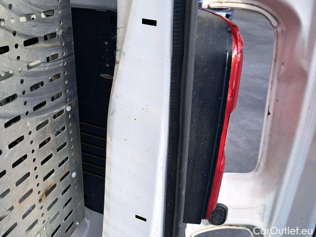  Peugeot  Expert PEUGEOT  / 2016 / 4P / furgón Furgón Pro BlueHDi 85KW (115CV) Standard #9