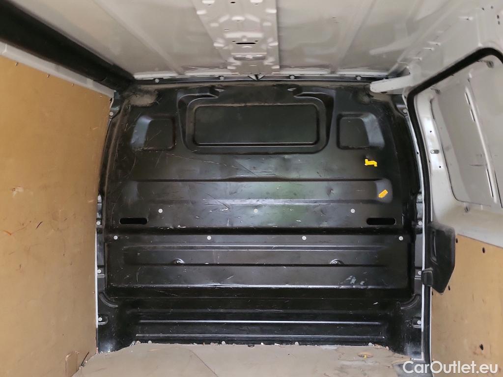  Peugeot  Expert PEUGEOT  / 2016 / 4P / furgón Furgón BlueHDi 100 S&S 6v Long #16