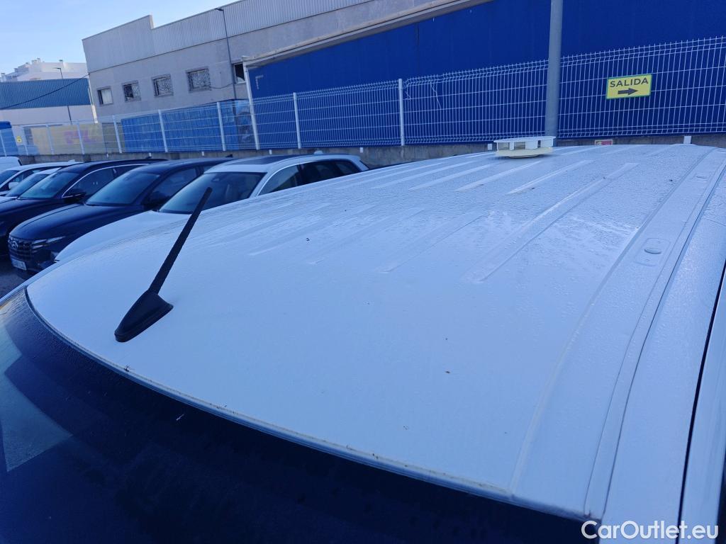  Peugeot  Partner PEUGEOT  / 2018 / 3P / furgón derivado de turismo Pro Standard 600kg BlueHDi 73kW (AC) #49