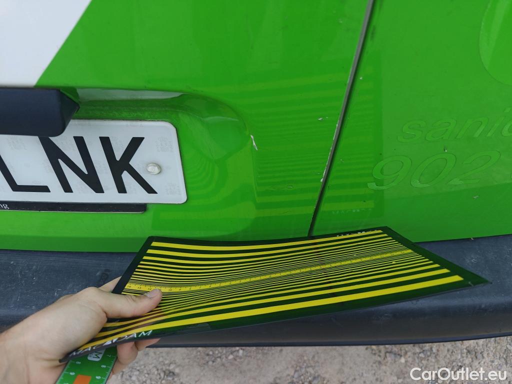  Peugeot  Partner PEUGEOT  / 2018 / 3P / furgón derivado de turismo Pro Standard 600kg BlueHDi 73kW (AC) #35