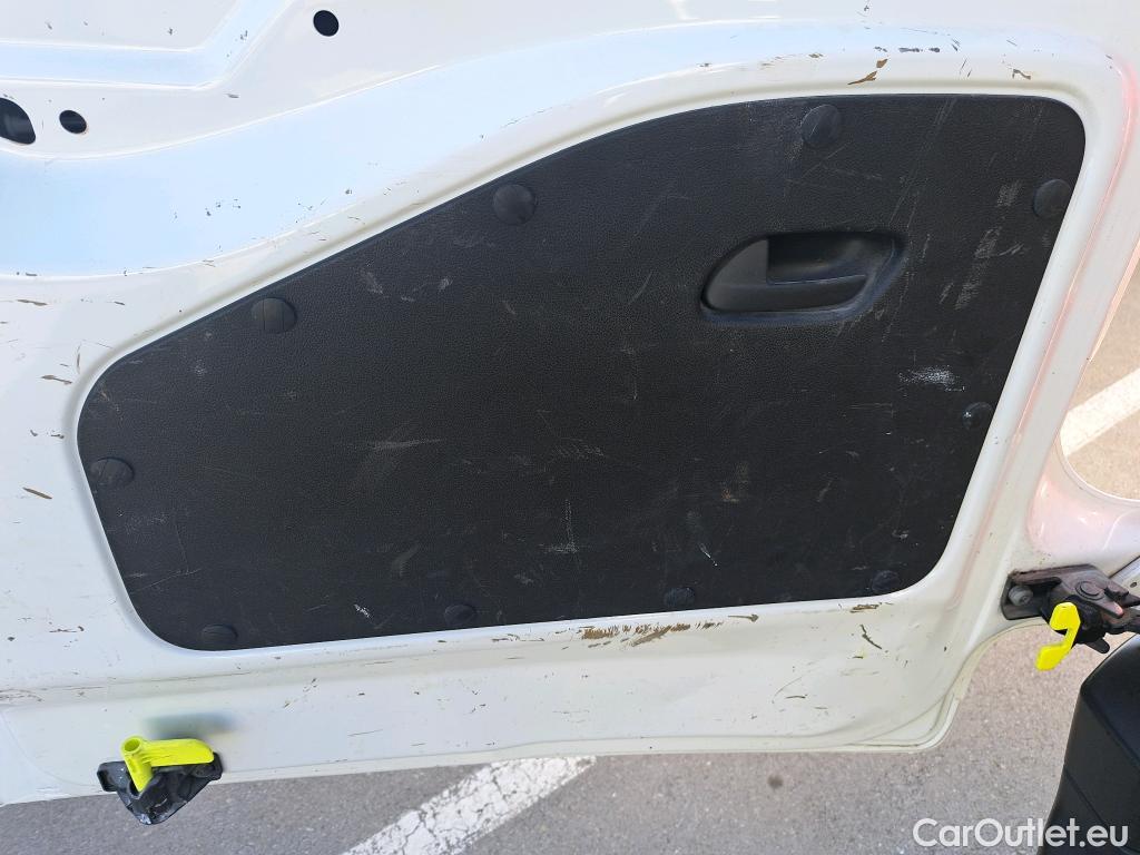  Peugeot  Partner PEUGEOT  / 2018 / 3P / furgón derivado de turismo Pro Standard 600kg BlueHDi 73kW (AC) #69