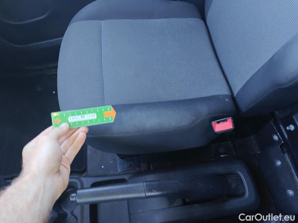  Peugeot  Partner PEUGEOT  / 2018 / 3P / furgón derivado de turismo Pro Standard 600kg BlueHDi 73kW (AC) #86