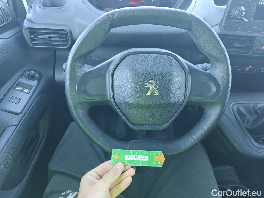  Peugeot  Partner PEUGEOT  / 2018 / 3P / furgón derivado de turismo Pro Standard 600kg BlueHDi 73kW (AC) #75