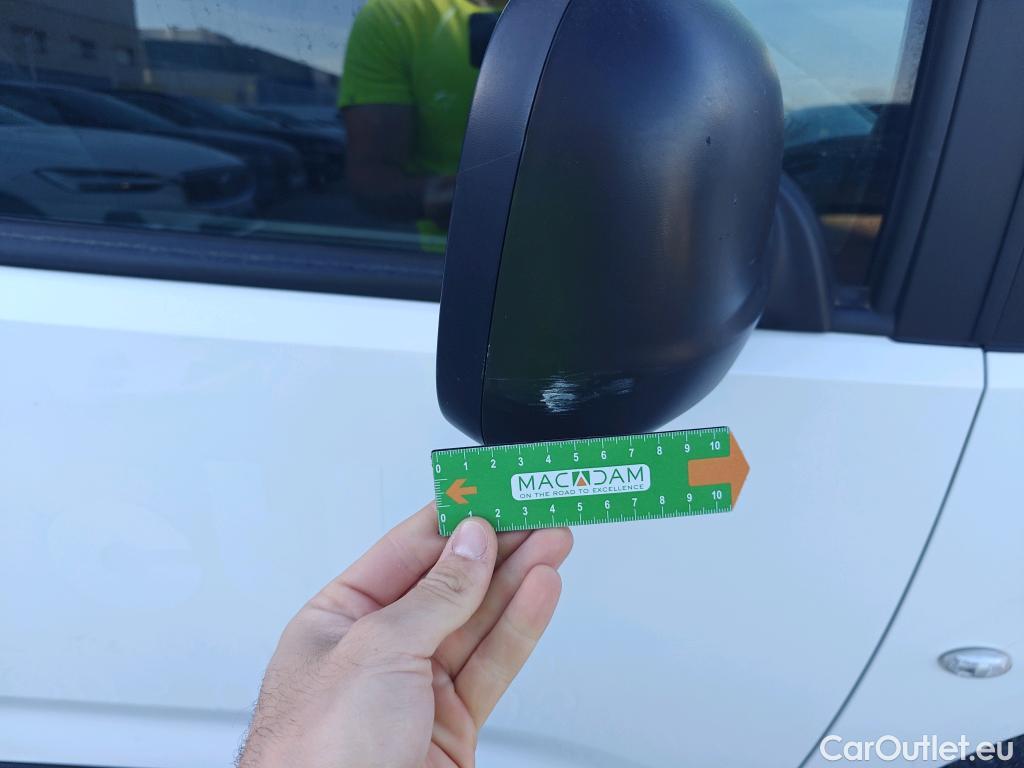  Peugeot  Partner PEUGEOT  / 2018 / 3P / furgón derivado de turismo Pro Standard 600kg BlueHDi 73kW (AC) #81