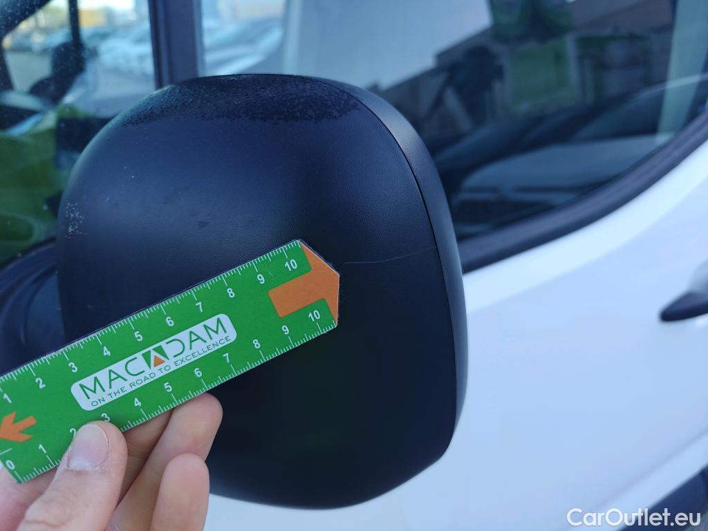  Peugeot  Partner PEUGEOT  / 2018 / 3P / furgón derivado de turismo Pro Standard 600kg BlueHDi 73kW (AC) #78