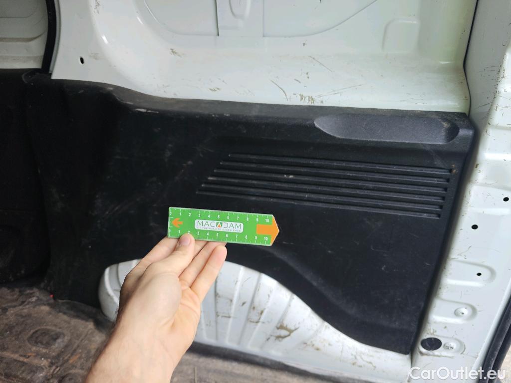  Peugeot  Partner PEUGEOT  / 2018 / 3P / furgón derivado de turismo Pro Standard 600kg BlueHDi 73kW (AC) #71