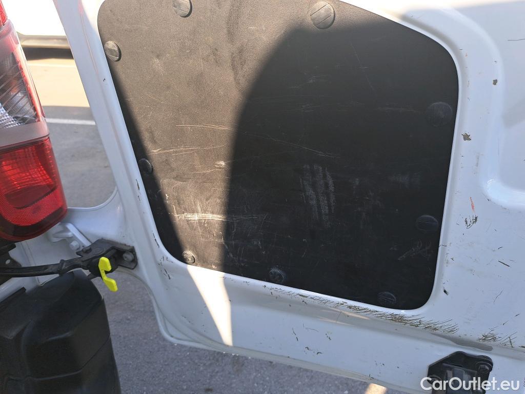  Peugeot  Partner PEUGEOT  / 2018 / 3P / furgón derivado de turismo Pro Standard 600kg BlueHDi 73kW (AC) #70