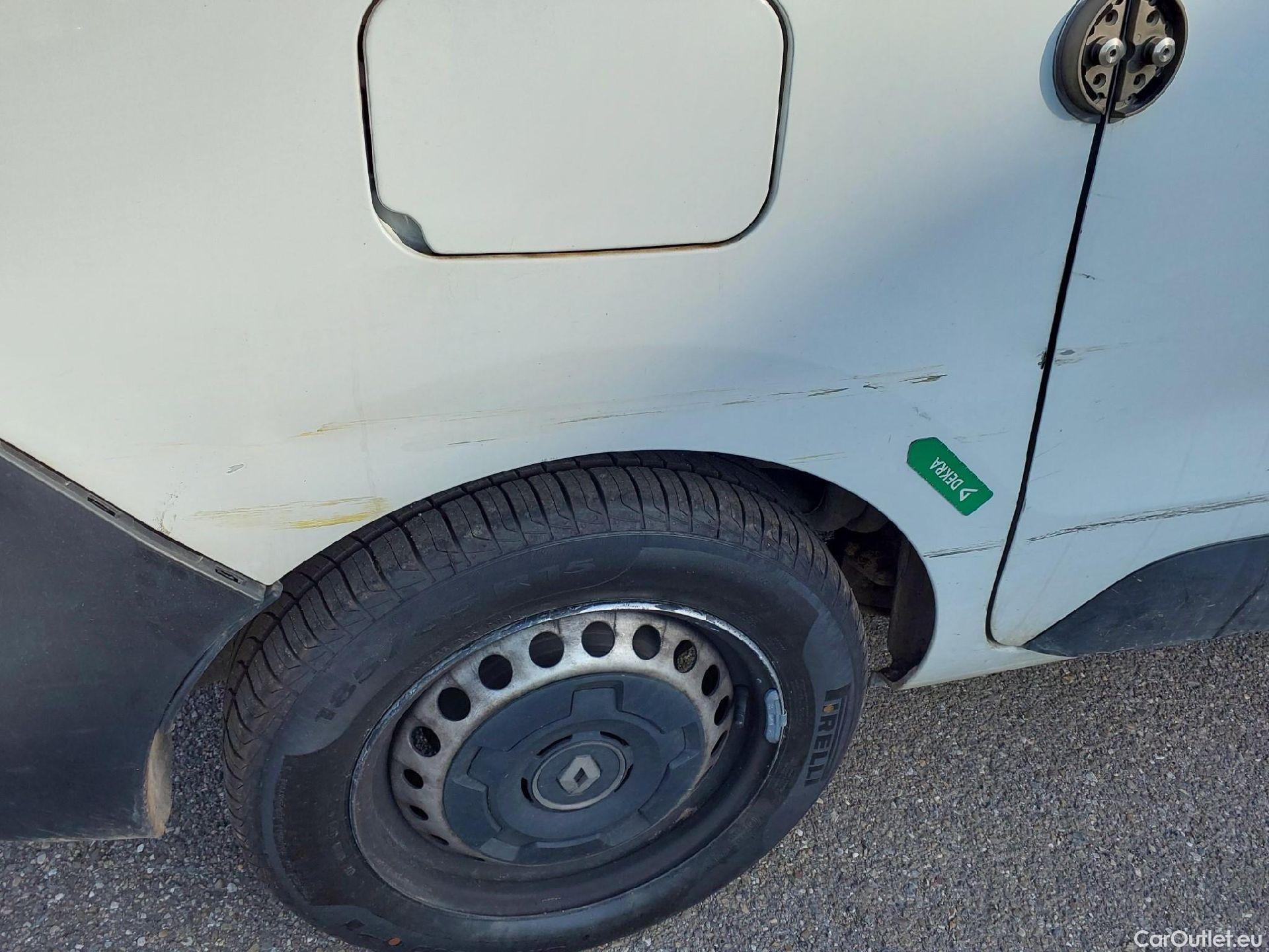  Renault  EXPRESS RENAULT  / 2021 / 4P / furgón derivado de turismo Confort 1.5 Blue dCi 55 kW (75 cv) #26