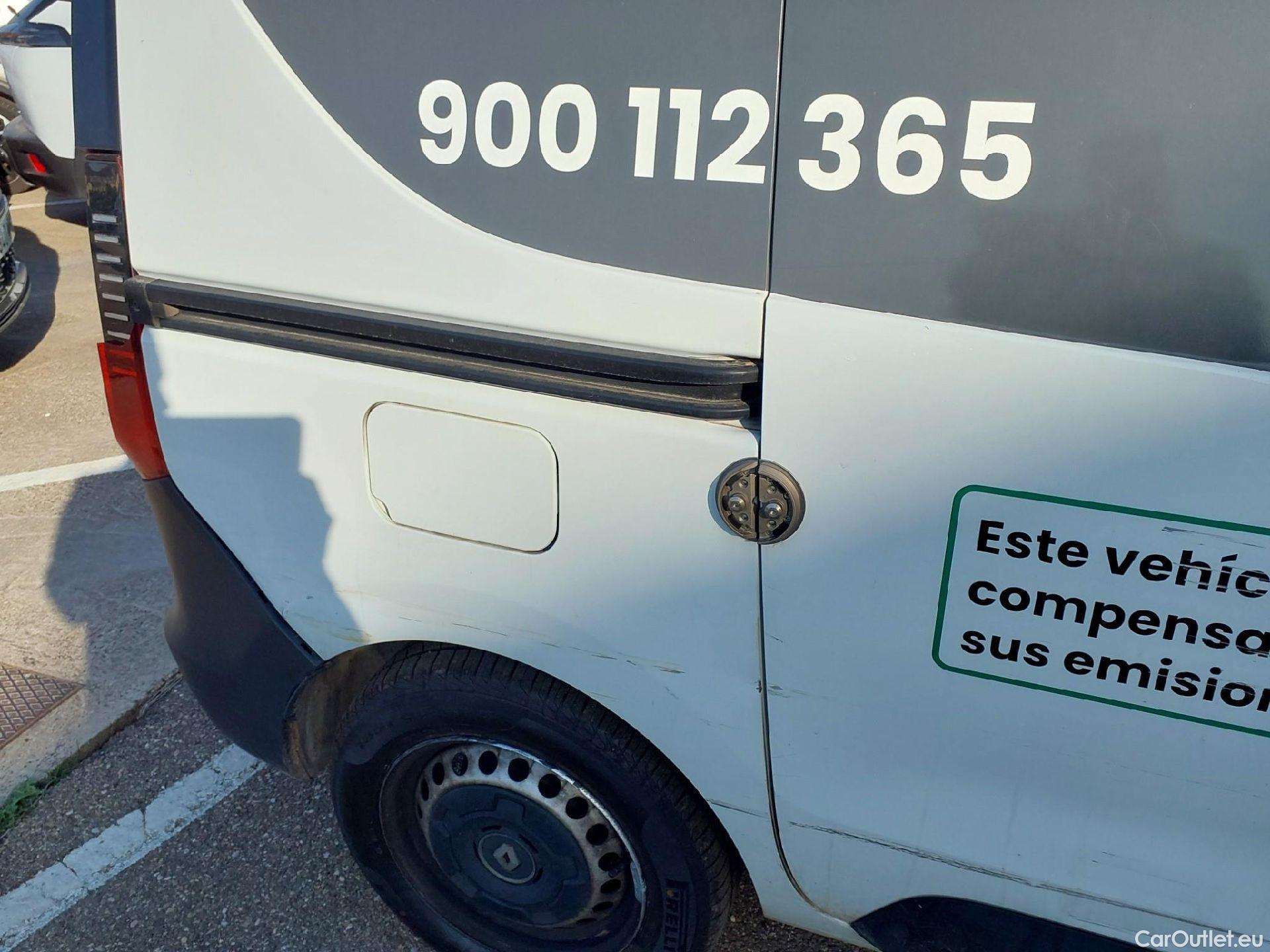  Renault  EXPRESS RENAULT  / 2021 / 4P / furgón derivado de turismo Confort 1.5 Blue dCi 55 kW (75 cv) #16