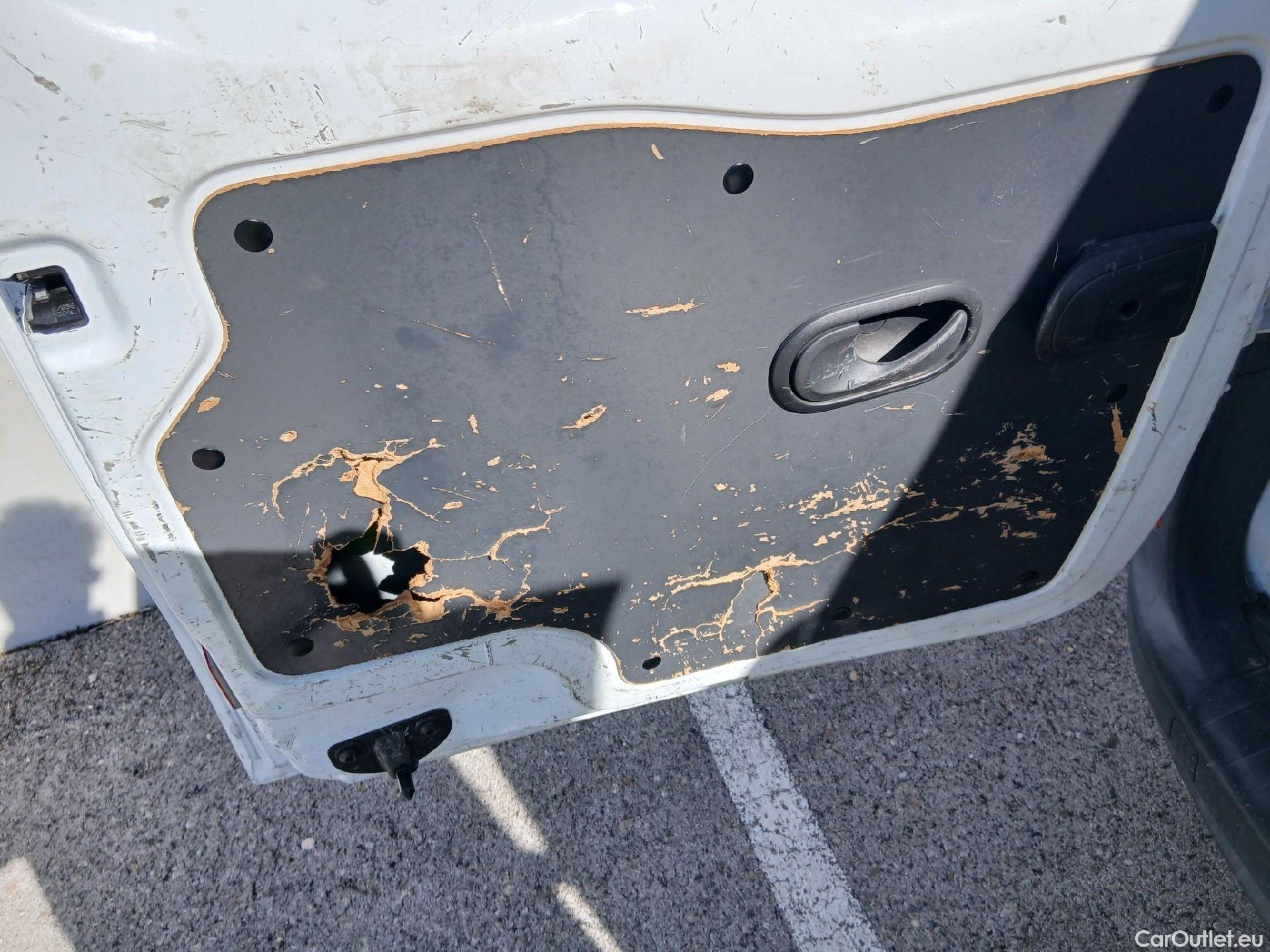  Renault  Kangoo RENAULT  Furgón/2013/4P/furgón derivado de turismo Maxi 2p Blue dCi 70 kW (95CV) #29