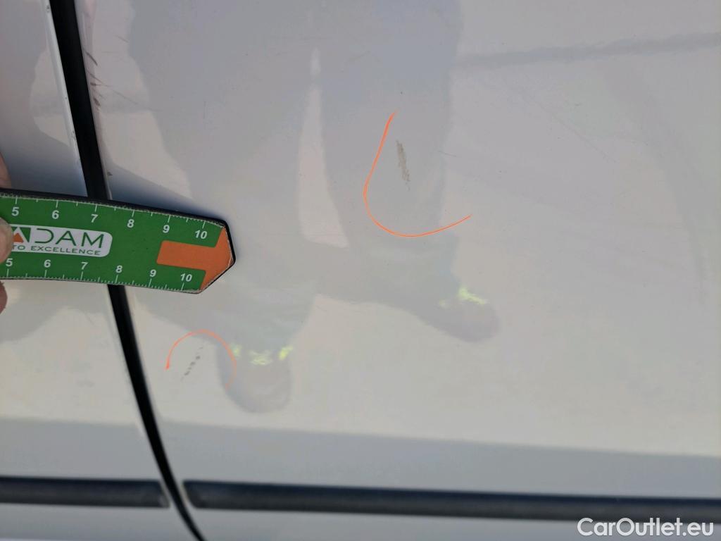  Volkswagen  Caddy VOLKSWAGEN  / 2015 / 4P / furgón derivado de turismo Profesional Furgón 2.0 TDI 55kW BMT #55