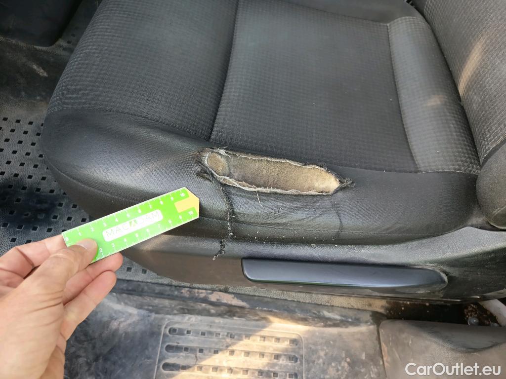  Land Rover  Discovery VOLKSWAGEN Transporter / 2020 / 4P / furgón Furgón Corto TN 2.0 TDI 110kW 4MO #9