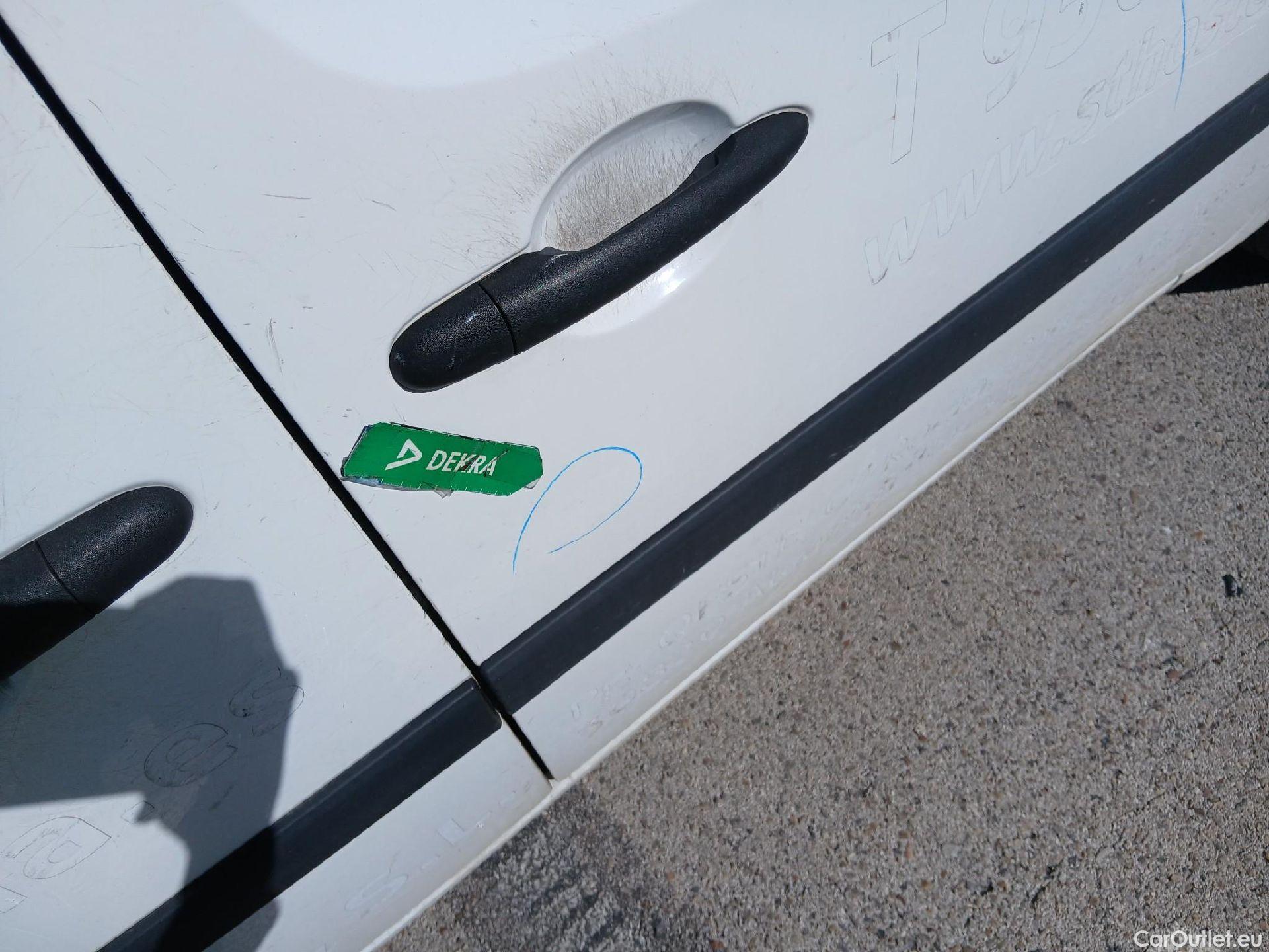  Renault  Kangoo RENAULT  Furgón/2013/4P/furgón derivado de turismo Maxi 2p Blue dCi 70 kW (95CV) #42