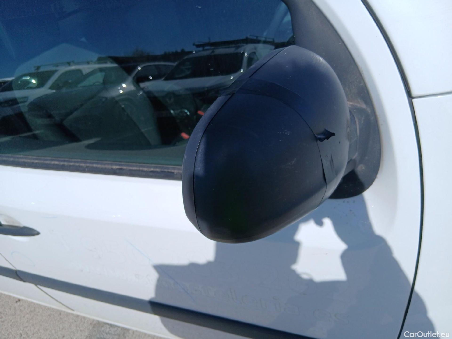  Renault  Kangoo RENAULT  Furgón/2013/4P/furgón derivado de turismo Maxi 2p Blue dCi 70 kW (95CV) #43