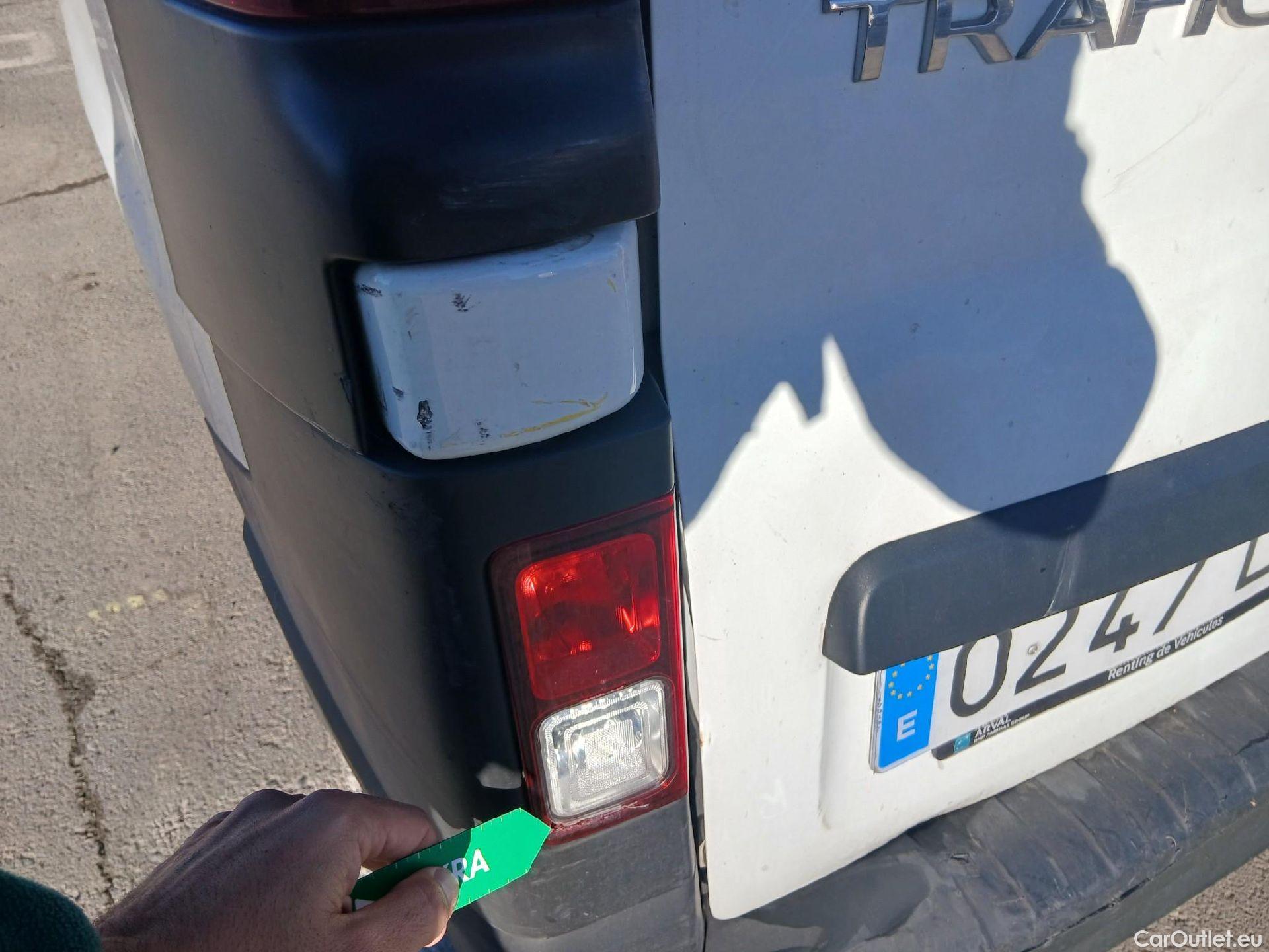  Renault  Trafic RENAULT  / 2019 / 4P / furgón Furgón 27 L1H1 Energy BluedCi 88 kW (AC) #25