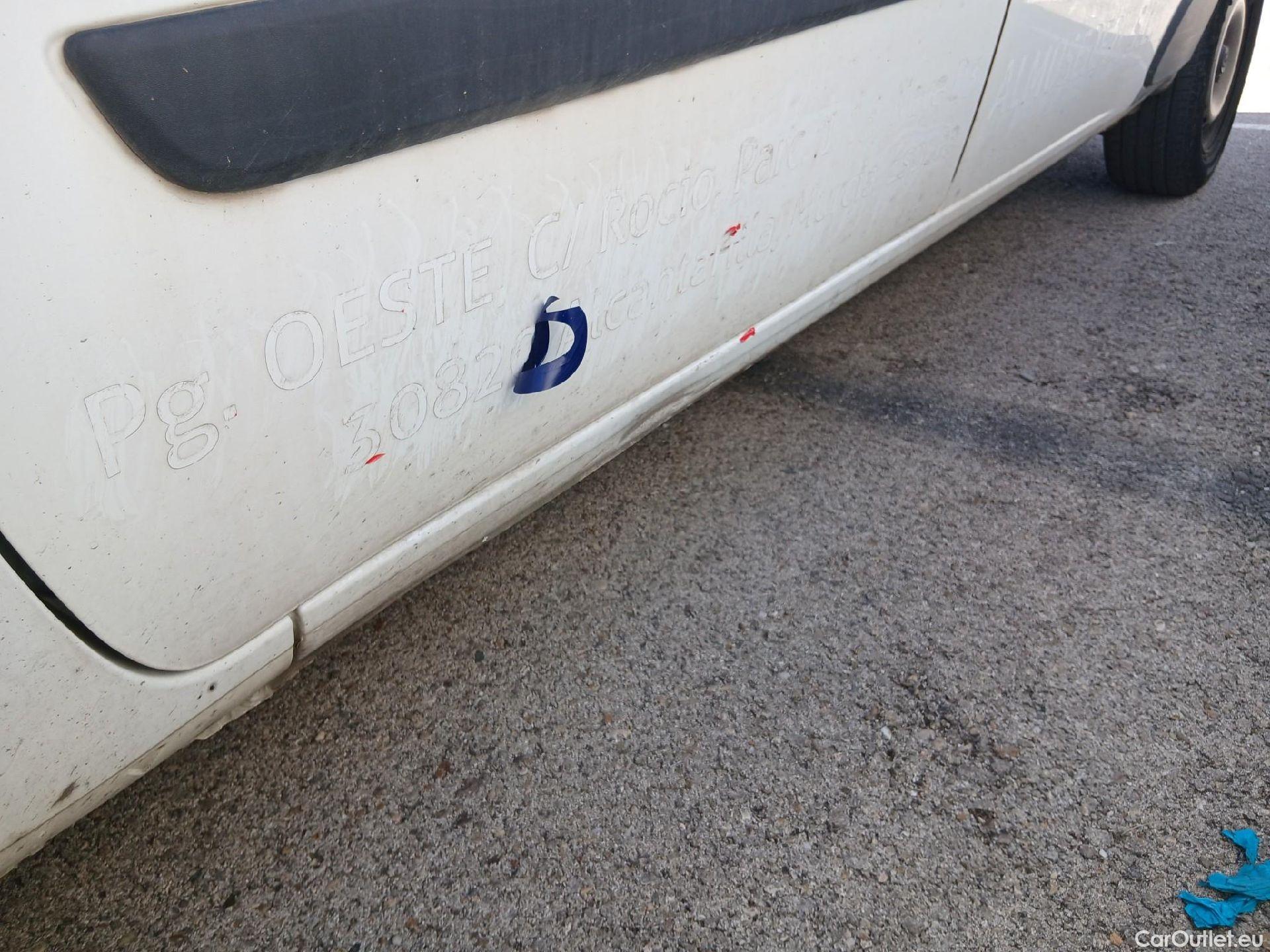  Renault  Kangoo RENAULT  Furgón/2013/4P/furgón derivado de turismo Maxi 2p Blue dCi 70 kW (95CV) #15